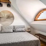 Palo Borbirtok - Bed And Wine