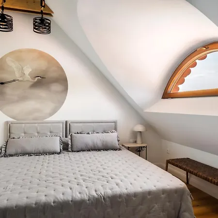 Palo Borbirtok - Bed And Wine