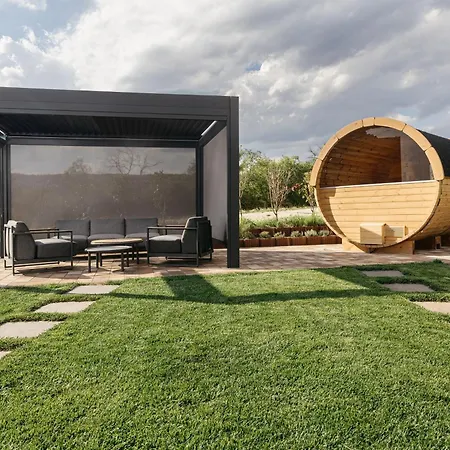 Palo Borbirtok - Bed And Wine פלוזנק