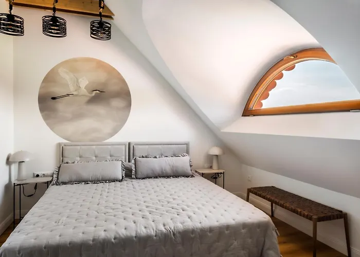 Palo Borbirtok - Bed And Wine