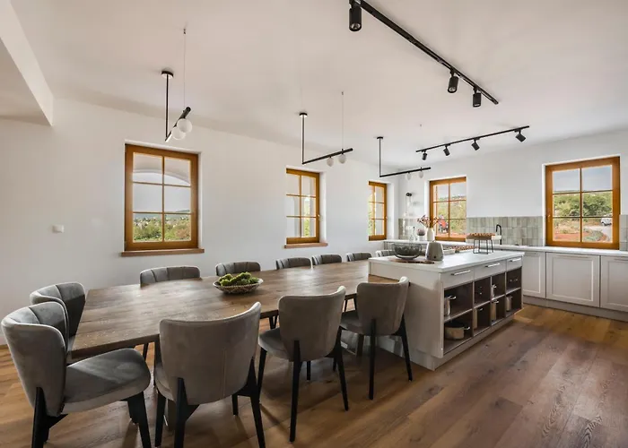 Palo Borbirtok - Bed And Wine * Paloznak