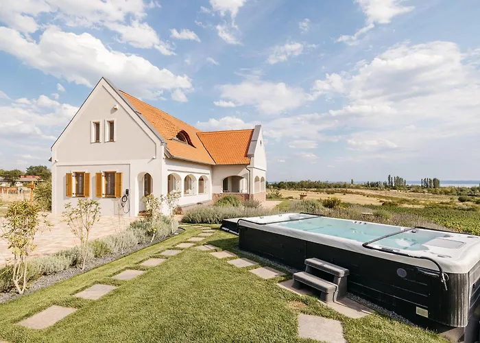 Palo Borbirtok - Bed And Wine Villa Paloznak